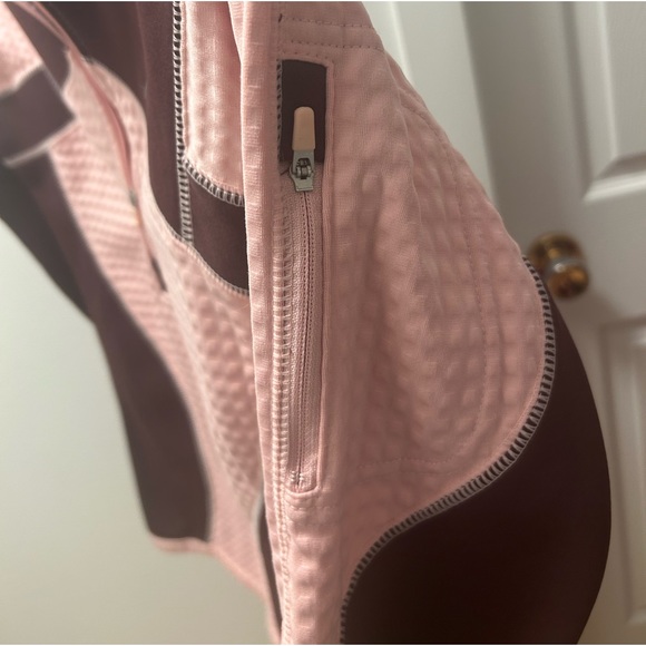 Nike Women's Small Pink & Burgundy Running Vest 🏃♀️💖 - Picture 3 of 4